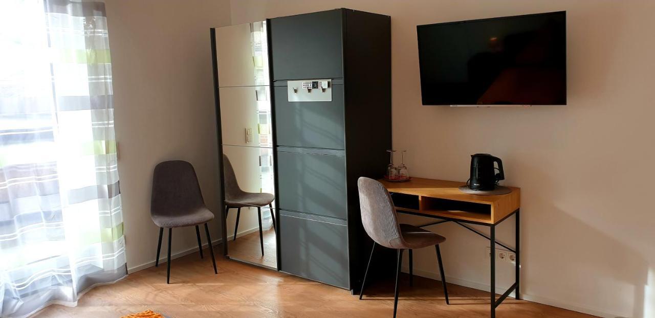 Platten Weingut U. Gaestehaus Becker מראה חיצוני תמונה