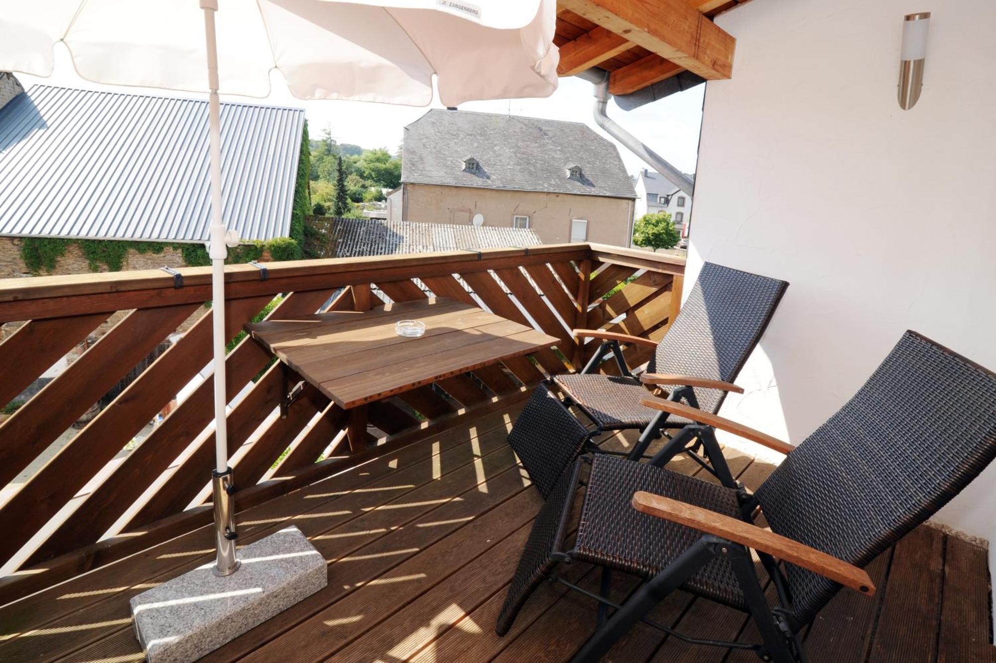 Platten Weingut U. Gaestehaus Becker מראה חיצוני תמונה